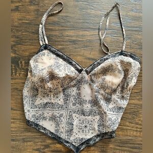lizard thicket top